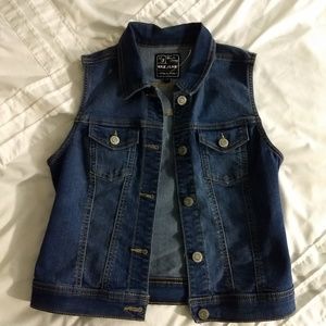 Sleeveless Jean vest jacket